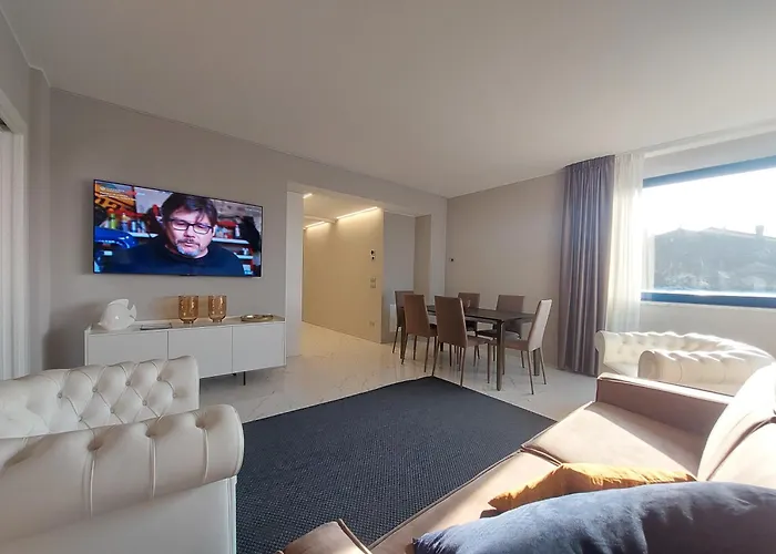 Апартаменти Darsena Luxury В'яреджо